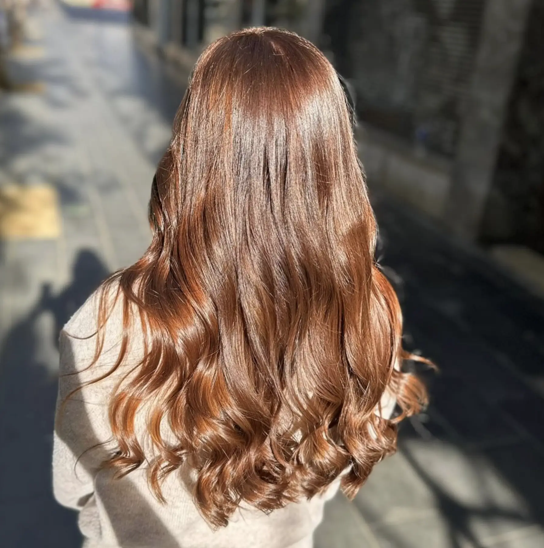 Babylights i Barcelona Subtile babylight highlights hos frisørsalon Eixample Barcelona
